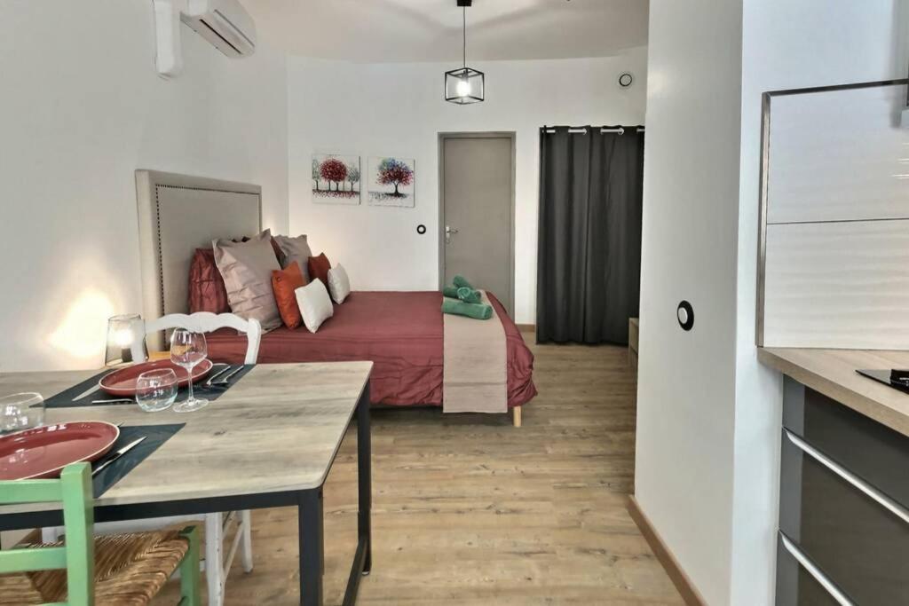 Studio Tout Confort, Terrasse, Calme Moustiers #7 Apartment Exterior photo