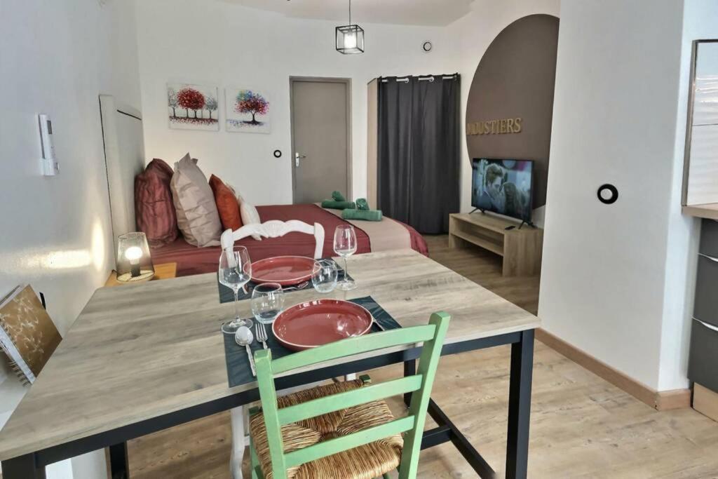 Studio Tout Confort, Terrasse, Calme Moustiers #7 Apartment Exterior photo